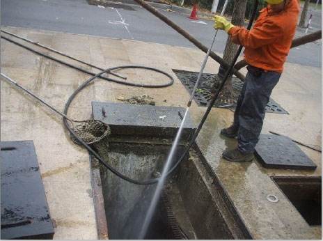 巨野池底污泥如何清理