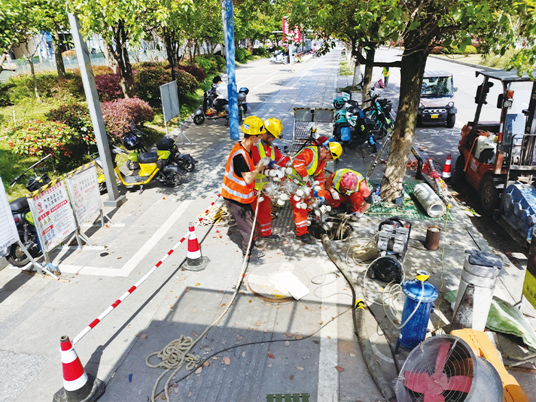  巨野UV-CIPP紫外光固化修复